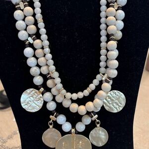 Chic White and Gold Beaded Necklace